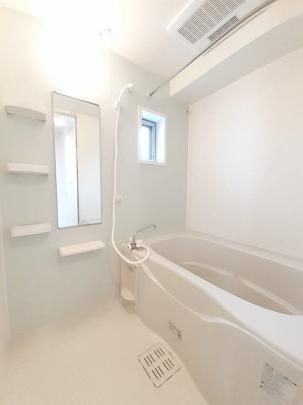 �y���̑��z�@�o�X�^�V�����[