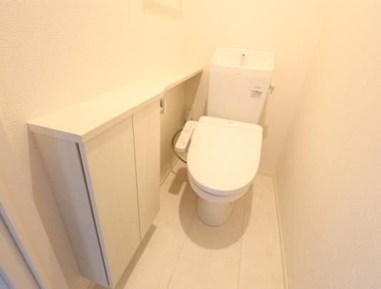 �y���̑��z�@302�g�C��