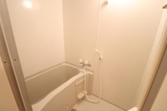 �y���̑��z�@�o�X�^�V�����[