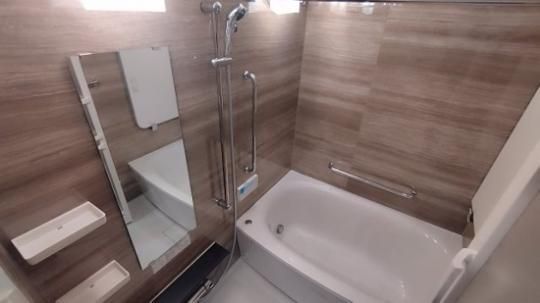 �y���̑��z�@�o�X�^�V�����[