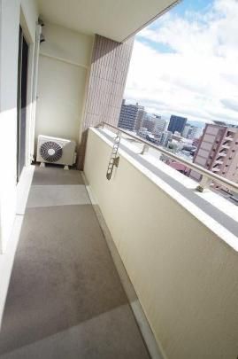 �y���̑��z�@�o���R�j�[