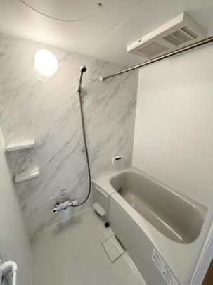 �y���̑��z�@�o�X�^�V�����[