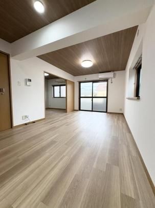 �y���̑��z�@���r���O