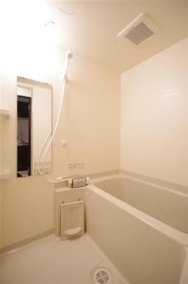 �y���̑��z�@�o�X�^�V�����[