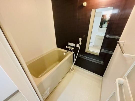 �y���̑��z�@�o�X�^�V�����[