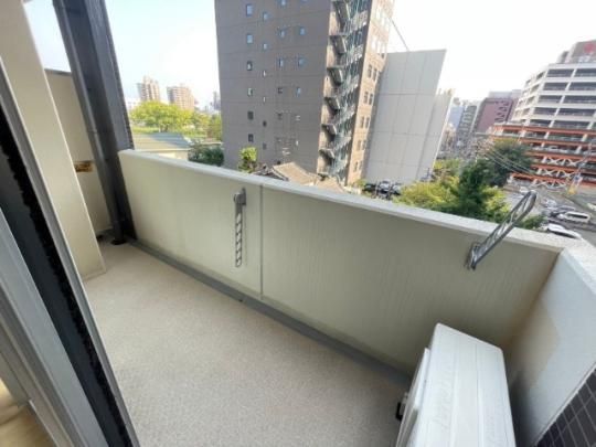 �y���̑��z�@�o���R�j�[