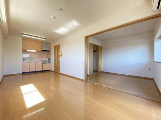 �y���̑��z�@���r���O