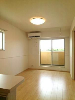 �y���̑��z�@���r���O