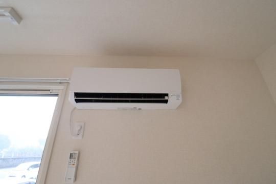 �y���̑��z�@103�@�G�A�R��