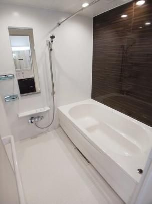 �y���̑��z�@�o�X�^�V�����[