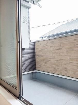 �y���̑��z�@�o���R�j�[