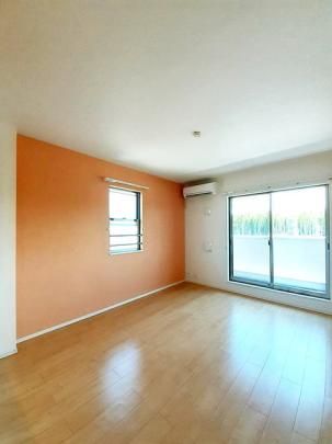 �y���̑��z�@���r���O