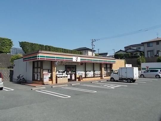 【周辺】　セブンイレブンテレビ熊本前店：740m