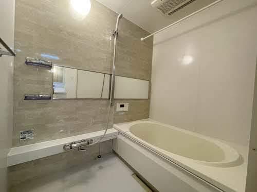 �y���̑��z�@�o�X�^�V�����[