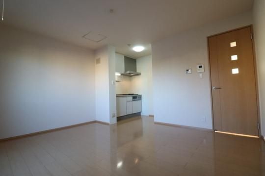 �y���̑��z�@203�@���r���O