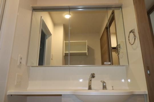 �y���̑��z�@�������ʉ��ϑ�