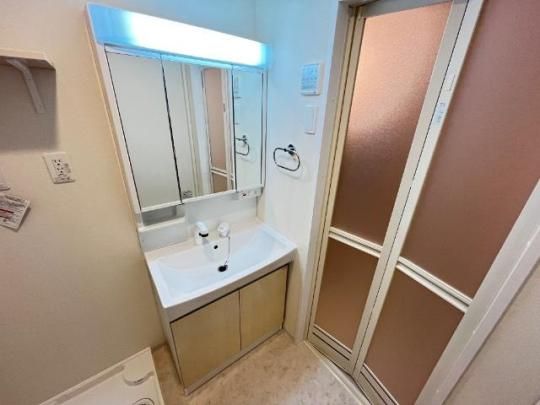 �y���̑��z�@�������ʉ��ϑ�