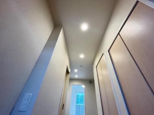 �y���̑��z�@�l���Z���T�[�t���Ɩ����