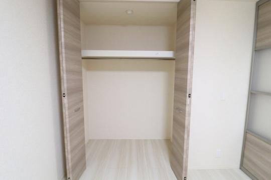 �y���̑��z�@206�@�N���[�[�b�g