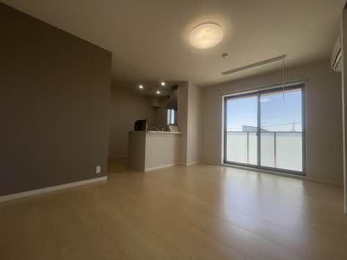 �y���̑��z�@���r���O