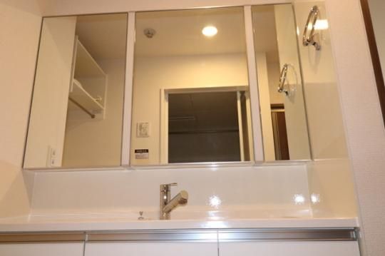 �y���̑��z�@�������ʉ��ϑ�