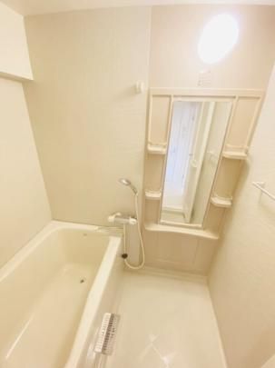 �y���̑��z�@�o�X�^�V�����[