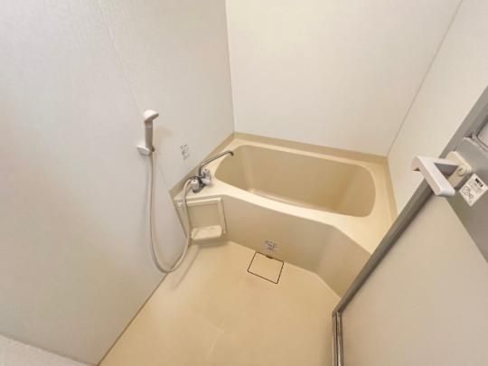 �y���̑��z�@�o�X�^�V�����[