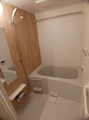 �y���̑��z�@�o�X�^�V�����[