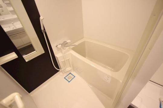 �y���̑��z�@�o�X�^�V�����[