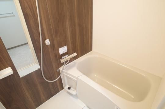 �y���̑��z�@�o�X�^�V�����[