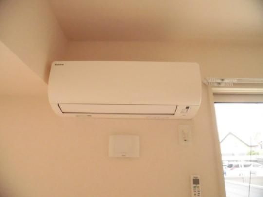 �y���̑��z�@�G�A�R��