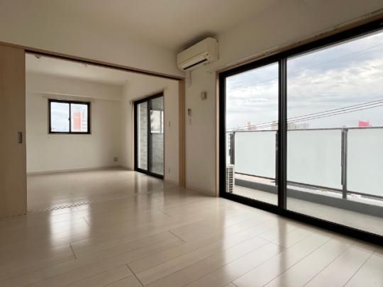 �y���̑��z�@���r���O