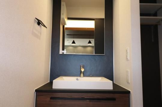 �y���̑��z�@�������ʉ��ϑ�