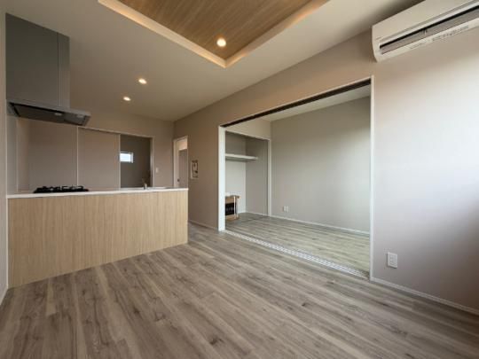 �y���̑��z�@���r���O