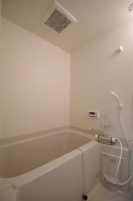 �y���̑��z�@�o�X�^�V�����[