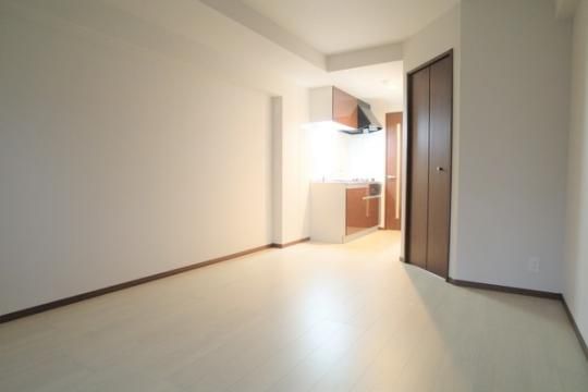 �y���̑��z�@���r���O