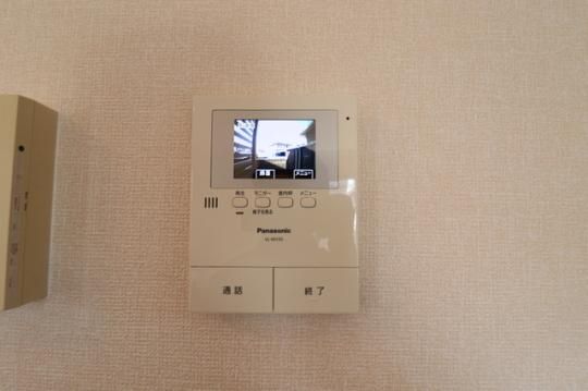 �y���̑��z�@201�@TV�C���^�[�z��