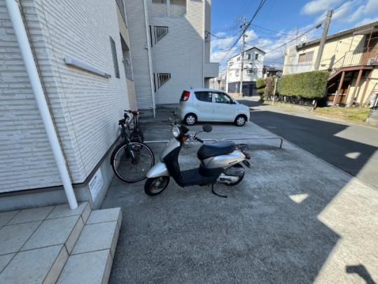 yOρz@L