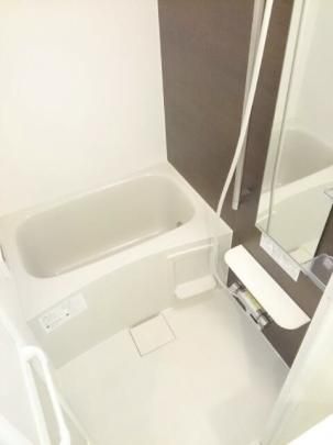 �y���̑��z�@�o�X�^�V�����[