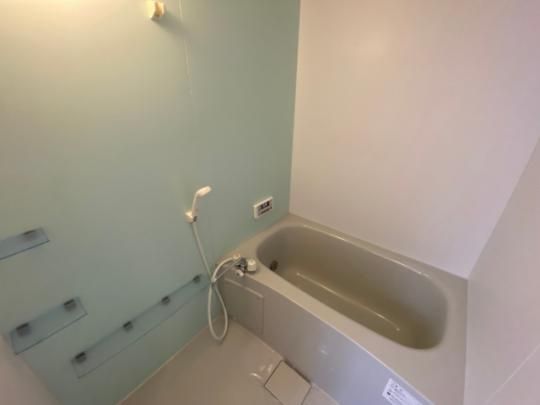 �y���̑��z�@�o�X�^�V�����[