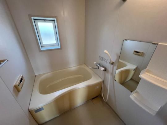 �y���̑��z�@�o�X�^�V�����[