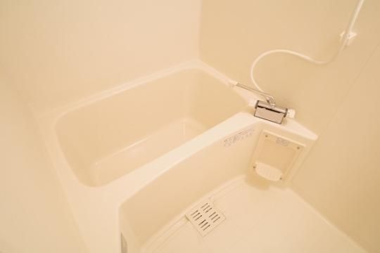 �y���̑��z�@�o�X�^�V�����[