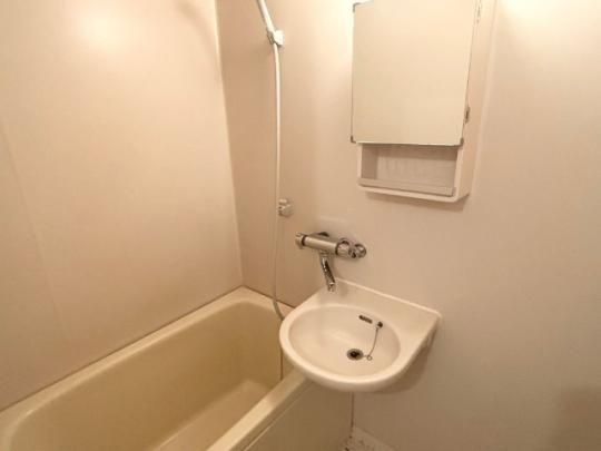 �y���̑��z�@�o�X�^�V�����[