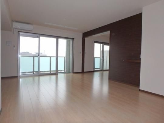 �y���̑��z�@���r���O