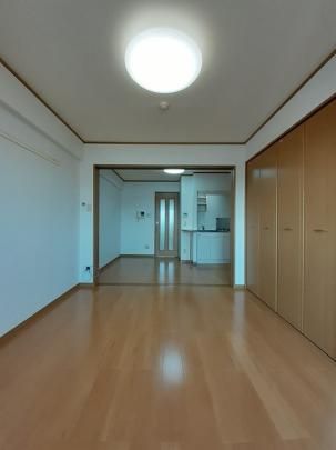 �y���̑��z�@���r���O