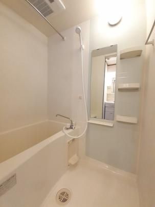 �y���̑��z�@�o�X�^�V�����[