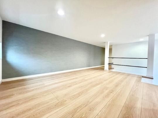 �y���̑��z�@�o���R�j�[