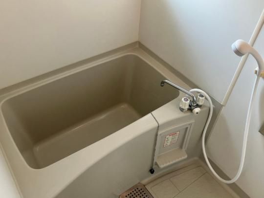 �y���̑��z�@�o�X�^�V�����[