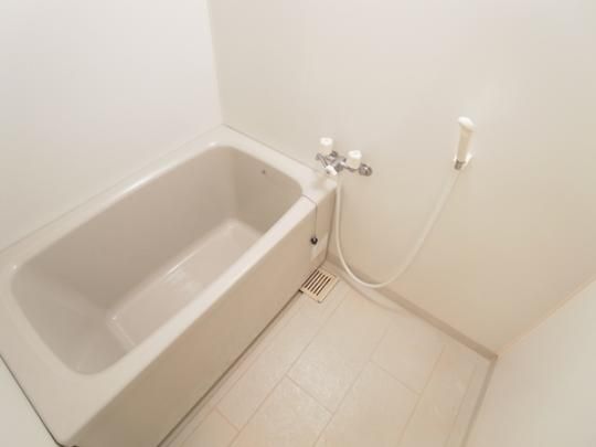 �y���̑��z�@�o�X�^�V�����[