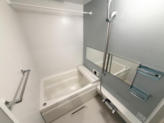 �y���̑��z�@�o�X�^�V�����[